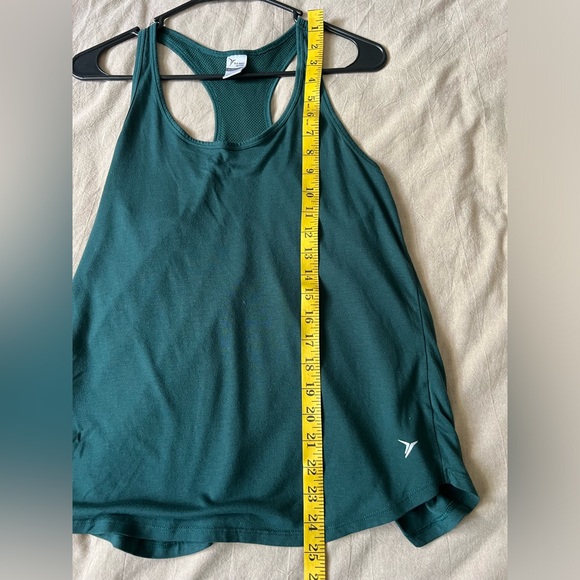 Old Navy Active Tank - Picture 4 of 6